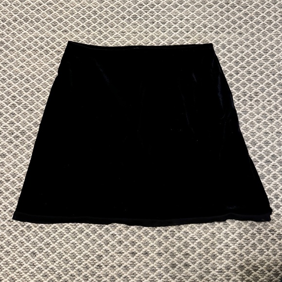 Vintage Velvet Skirt Size Medium Black Y2K Mini Fairy Goth Made in USA - Picture 2 of 6